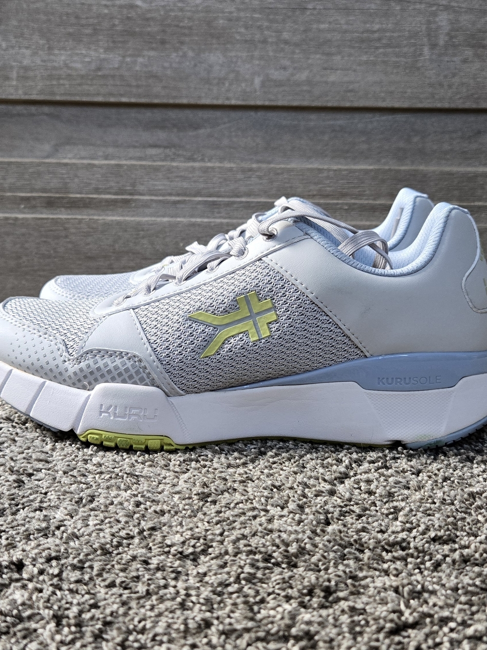 KURU QUANTUM 2 Light Grey and Lime Athletic Sneakers NEW size 9.5 - Picture 3 of 11